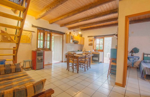 Cefalu Ski Chalet | Cozy Cottage Retreat Steps from Beach with Ocean View