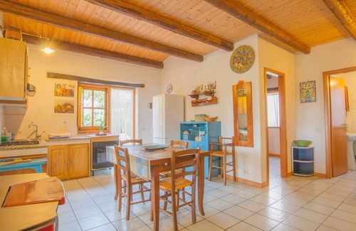 Cefalu Ski Chalet | Cozy Cottage Retreat Steps from Beach with Ocean View