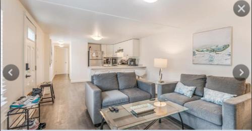 Port Alberni House | Inviting Country Mobile Home on 18-Acre Farm for Families