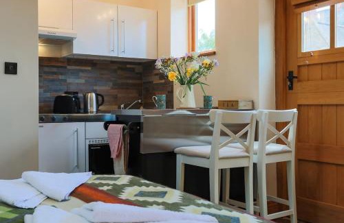 Grafton Regis Apartment | Inviting Countryside Retreat in Weiser - Pet Friendly Escape