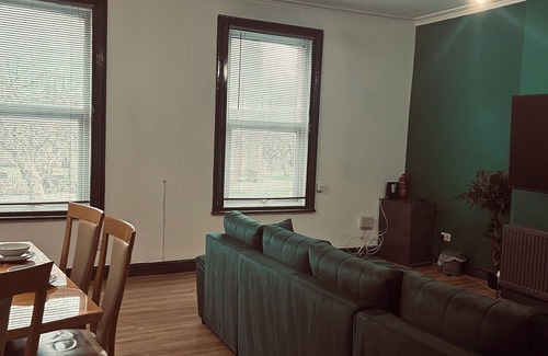 Liverpool Apartment | Cosy Countryside Retreat @ 279 County Road, 15 minutes walk from Everton Stadium