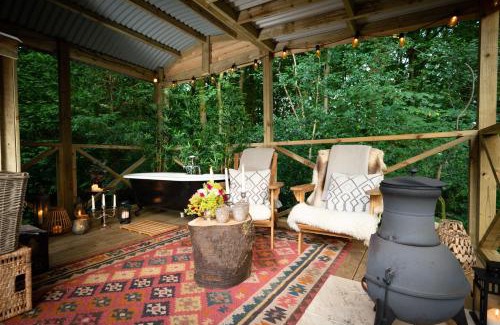 Clachan of Campsie House | Exceptional Shepherd's Rest Retreat with Hot Tub Amenities