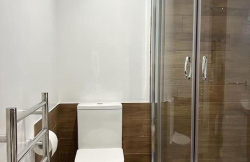 Milton Keynes Apartment | Cozy Detached Annexe with Free Parking - Guest Rated 9.7