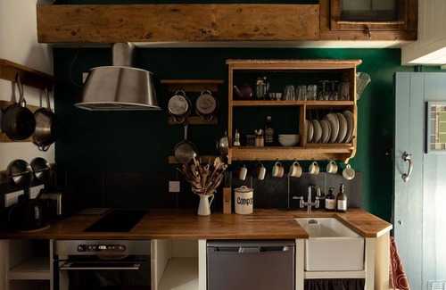 Llanfihangel Tal-y-llyn Cottage | Charming Eco-Cottage with Garden Stream & Mountain Adventures