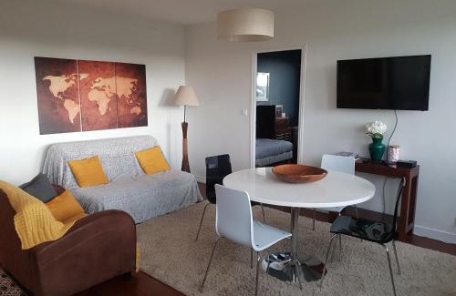 Nogent-le-Rotrou Apartment | Bright and Inviting 3-Room Hotel Near the Train Station
