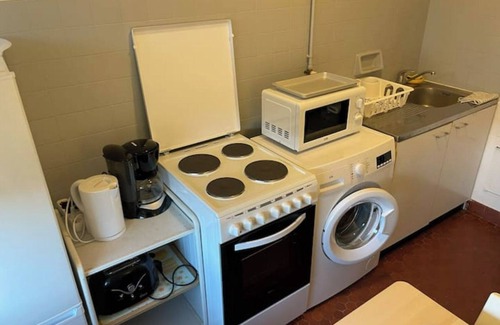Plantieres Queuleu Apartment | Inviting F1 Apartment with Free Parking & Family-Friendly Amenities