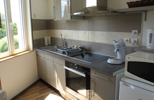 Gannat Apartment | Cozy F2 Apartment with Spa & Breakfast for Every Traveler
