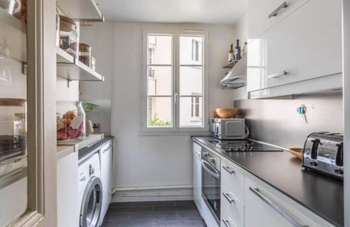 La Garenne-Colombes Apartment | Cozy F3 with Home Office Near La Défense - Ideal for Families