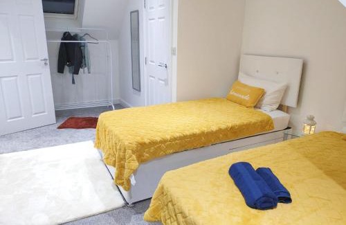 Long Eaton House | Comfortable Family Retreat in Long Eaton, Nottingham