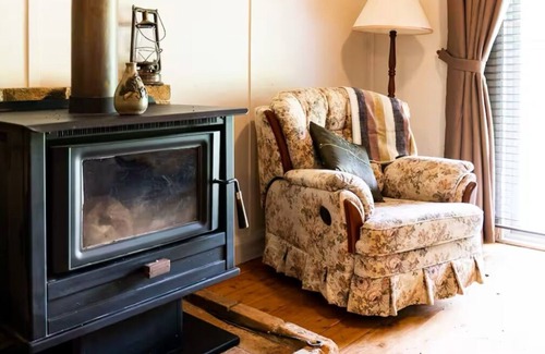 Crudine Bed & Breakfast | Cosy farm stay, family and pet friendlynClose to Historic Hill End and Sofala
