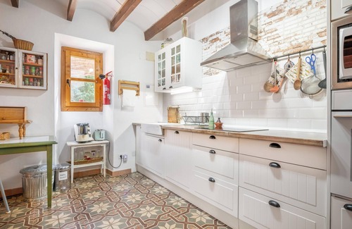 Selva Villa | Inviting Finca with Pool, Garden & Wi-Fi - Rated 9.4/10