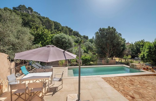 Selva Villa | Inviting Finca with Pool, Garden & Wi-Fi - Rated 9.4/10