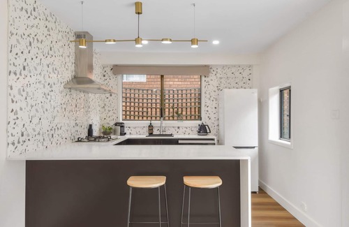Katoomba House | Inviting Firepit Retreat Near Town Center & Attractions