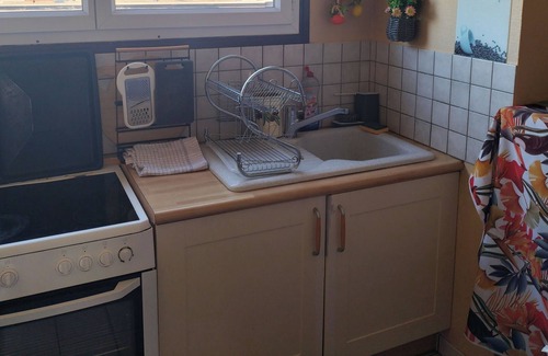 Gournay-sur-Marne Apartment | Cozy Flat for 5 near Paris & Disneyland with Breakfast