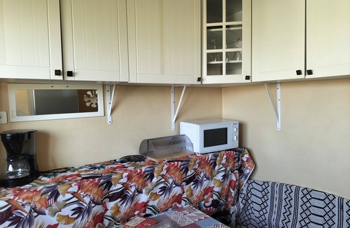 Gournay-sur-Marne Apartment | Cozy Flat for 5 near Paris & Disneyland with Breakfast