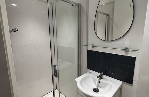 Camden Town with Primrose Hill House | Cozy Flat with Kitchen & Pet-Friendly Amenities