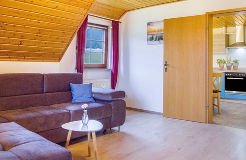 Schollach Apartment | Inviting Flat for Hikers and Dog Owners with Spa Access