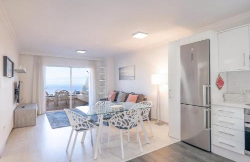 La Quinta Apartment | Inviting Flat with Sea Views and Pool in Santa Ursula
