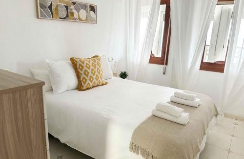 Cabo de las Huertas Apartment | Oceanfront Cosy Flats with Breathtaking Views & Pool