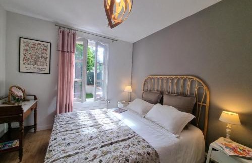 Saint-Galmier House | Cozy Gîte in Saint-Galmier with Garden and Family-Friendly Amenities