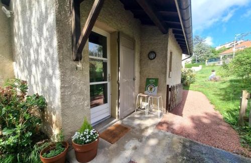 Saint-Galmier House | Cozy Gîte in Saint-Galmier with Garden and Family-Friendly Amenities