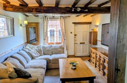 Bewdley House | Charming Georgian Cottage in Bewdley with Pet-Friendly Amenities