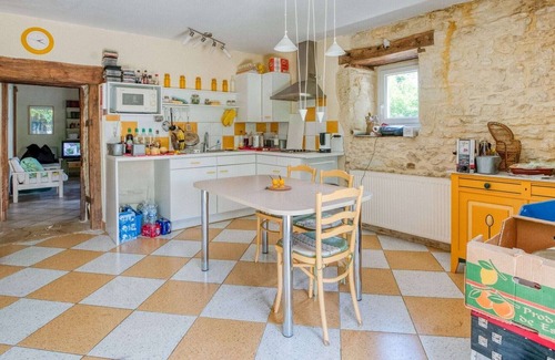 Degagnac House | Inviting Gîte with Heated Pool and Relaxing Jacuzzi
