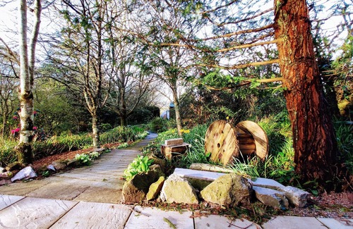 Saltash Cabin | Unique Glamping Experience at The Greenhouse Spa Retreat