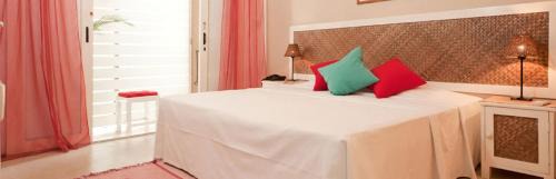 Pointe aux Canonniers Hotel | Cozy Guest House Sous le Badamier with Oceanfront Relaxation