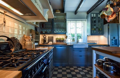 Villefranche-du-Perigord House | Charming Retreat with Private Pool and Scenic Views