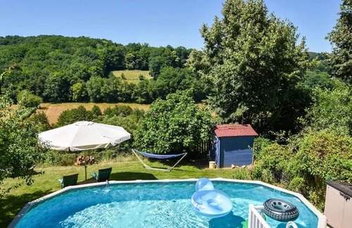 Villefranche-du-Perigord House | Charming Retreat with Private Pool and Scenic Views