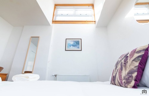 Leuchars House | Cosy Historic Retreat Close to St Andrews