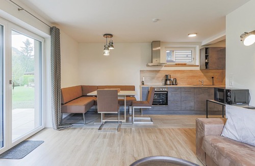 Muhlbach im Pinzgau Apartment | Inviting Apartment with Terrace Steps from the Ski Lift