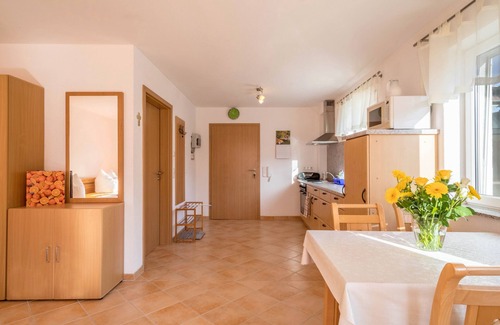 Goppertsweiler Apartment | Idyllic Farm-Stay Apartment “Lindau” by Lake Constance