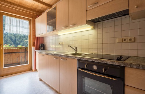 San Leonardo in Passiria Apartment | Comfortable "Haus Hubertus - FeWo 5" with Spa & Wi-Fi