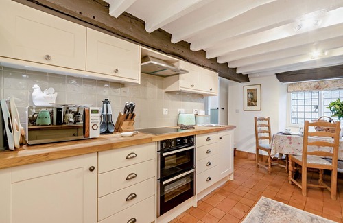 Willersey Cottage | Inviting Rex Cottage: Guest Rated 10/10 in the Cotswolds