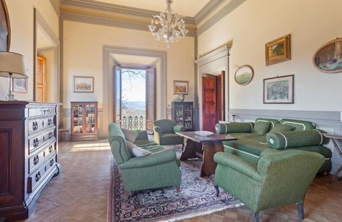 Borgo San Lorenzo House | Relaxing Holiday Home with Pool in Borgo San Lorenzo