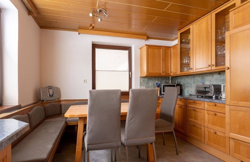Muhr Apartment | Comfortable Holiday Home in a Family-Friendly Neighborhood