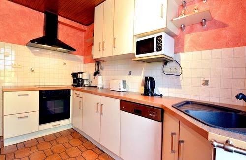 Nidrum House | Cosy Holiday Home with Sauna, Terrace