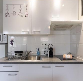 Blagnac Apartment | Pet-Friendly COSY Home near Airport - Rated 9.8/10