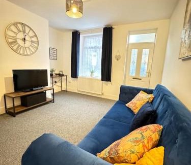 Barnsley House | Inviting Home in Barnsley Centre - Guest Rated 9.5