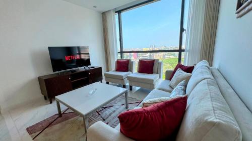 Colombo 02 Apartment | Inviting Escape at Capitol Twinpeaks in Colombo