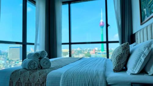 Colombo 02 Apartment | Inviting Escape at Capitol Twinpeaks in Colombo