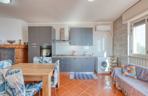 Marina di Andrano Apartment | Beachside Retreat: Casa Vacanza Marina with Ocean Views