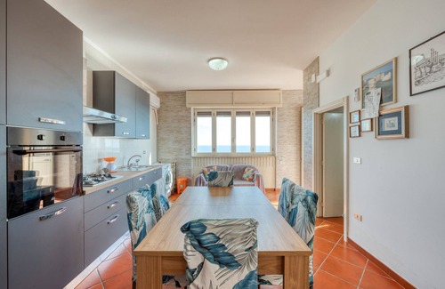 Marina di Andrano Apartment | Beachside Retreat: Casa Vacanza Marina with Ocean Views