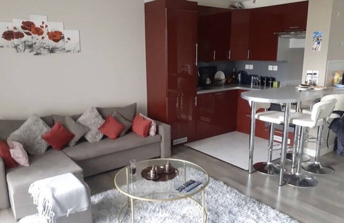 Tours Apartment | Comfortable Home Near City Center with Breakfast Included
