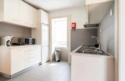 Ovar Apartment | Inviting Surf & Beach House with Pet-Friendly Amenities