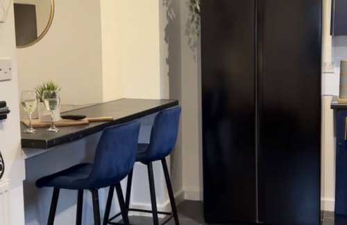 Birmingham House | Inviting Harborne Home - Perfect for Families & Groups