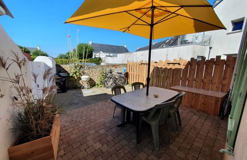 Ambon House | Inviting House Near Gulf of Morbihan, 5 Min to Beach
