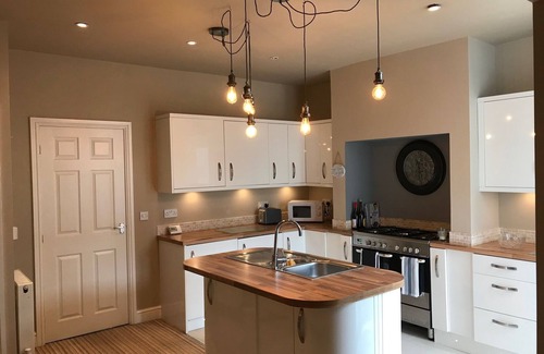 Clitheroe House | Charming House in Historic Clitheroe with Family Amenities